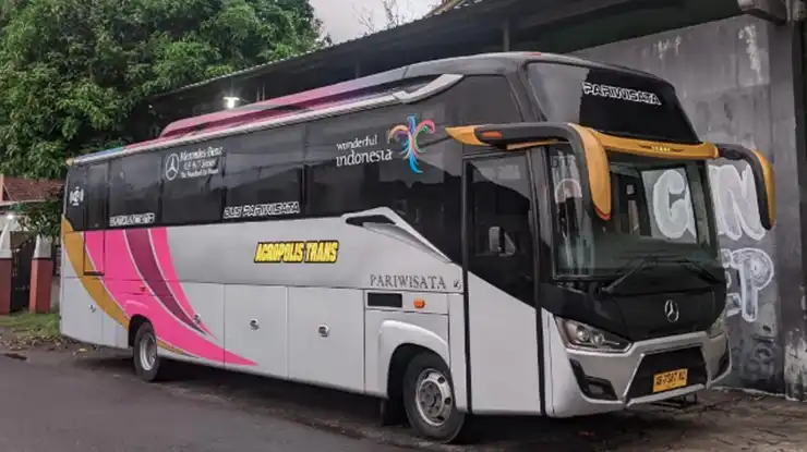 Bus Pariwisata Acropolis Trans