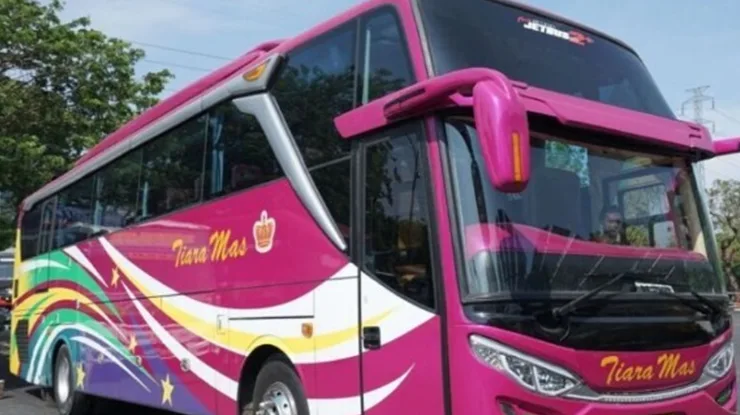 Bus Pariwisata PO Tiara Mas