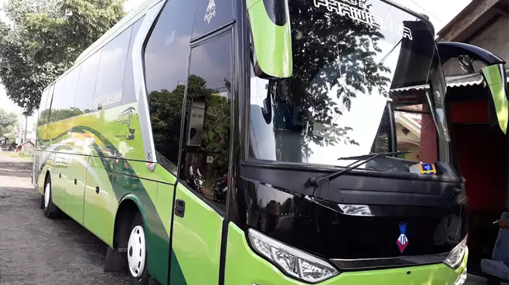 Bus Pariwisata Terbaik Lidya Trans Holiday