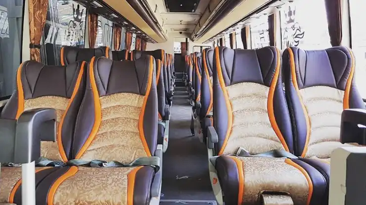 Fasilitas Bus Putra Pelangi Super VIP