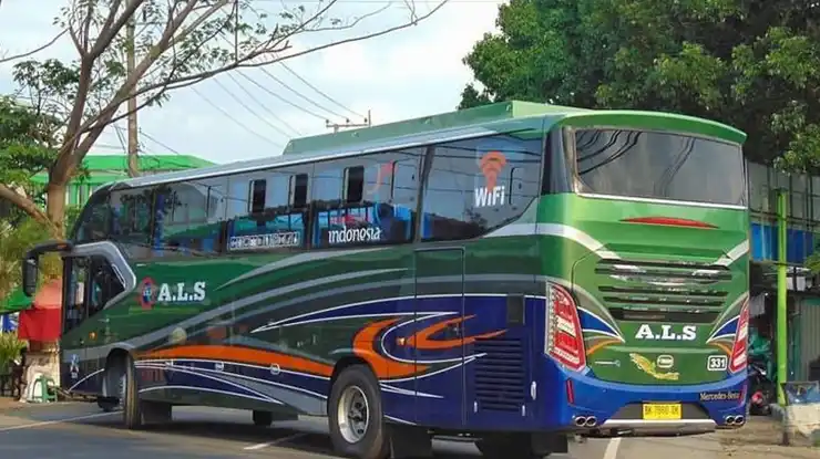 Review Bus ALS Padang Medan