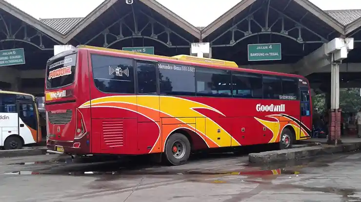 Review Bus Goodwill