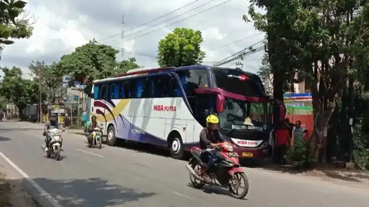 3. Agen Bus Hiba Putra Poligon Musi Dua